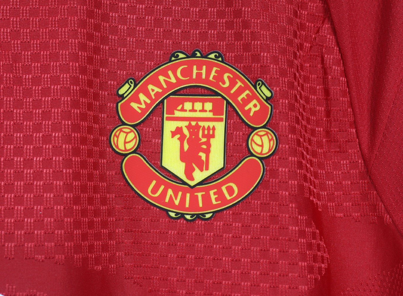 26/27 Manchester United Home Jersey Player Version Long Sleeve Cheap Replica