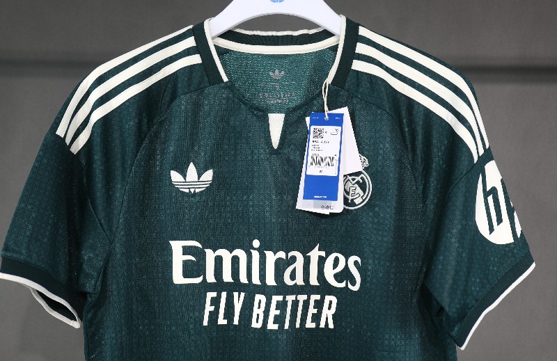 26/27 Real Madrid Away Fan Version Jersey Cheap Replica Football Shirt