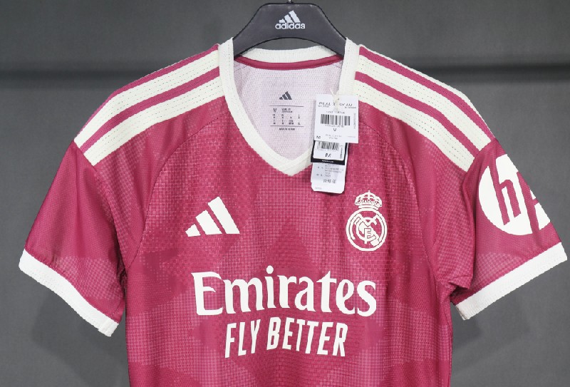 26/27 Real Madrid Third Player Version Cheap Replica Jersey Football Shirt